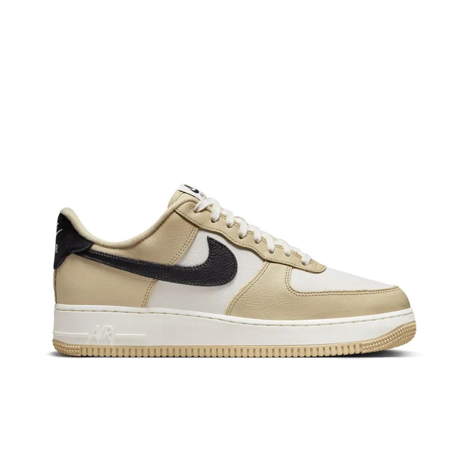 SEPATU NIKE AIR FORCE 1 07 LX DV7186700