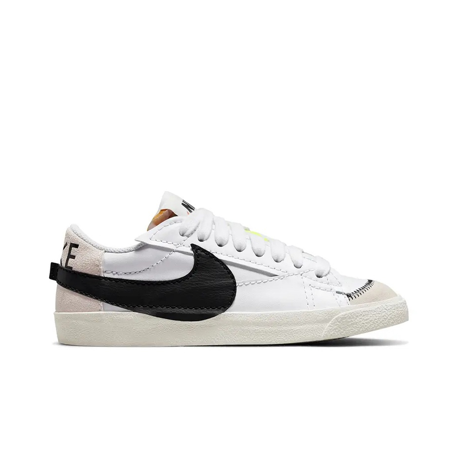 SEPATU NIKE WOMEN BLAZER LOW 77 JUMBO DQ1470101