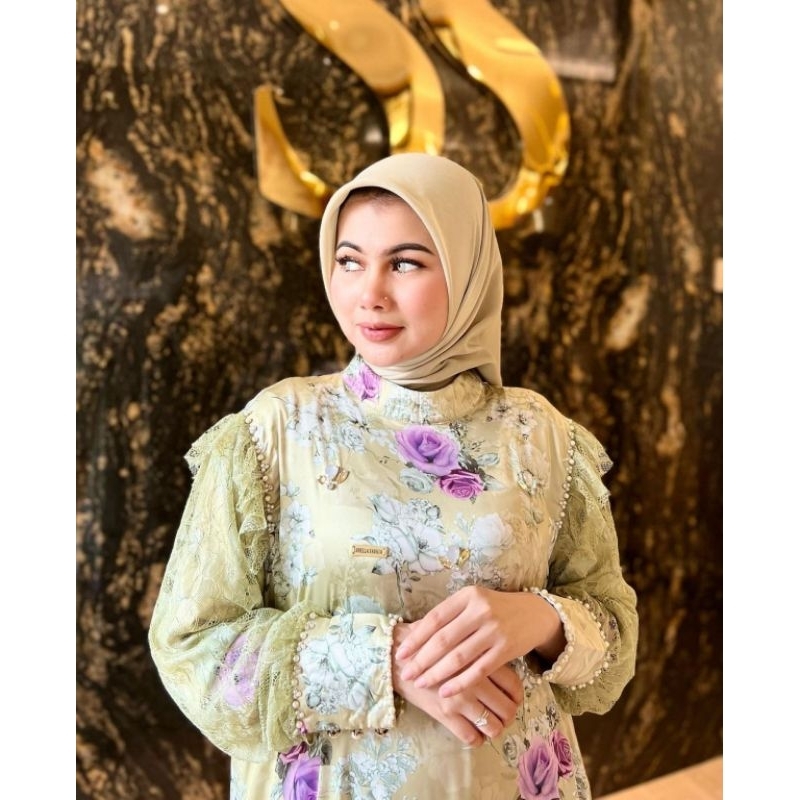 GAMIS FLOWER TILE MEWAH SHELLASAUKIA