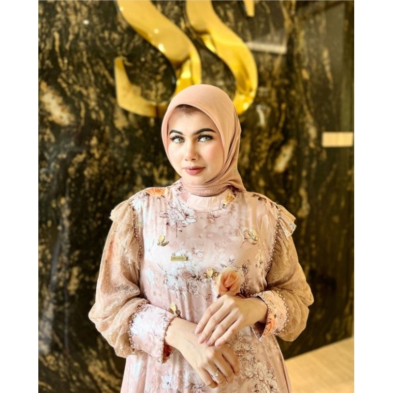 GAMIS FLOWER TILE MEWAH SHELLASAUKIA