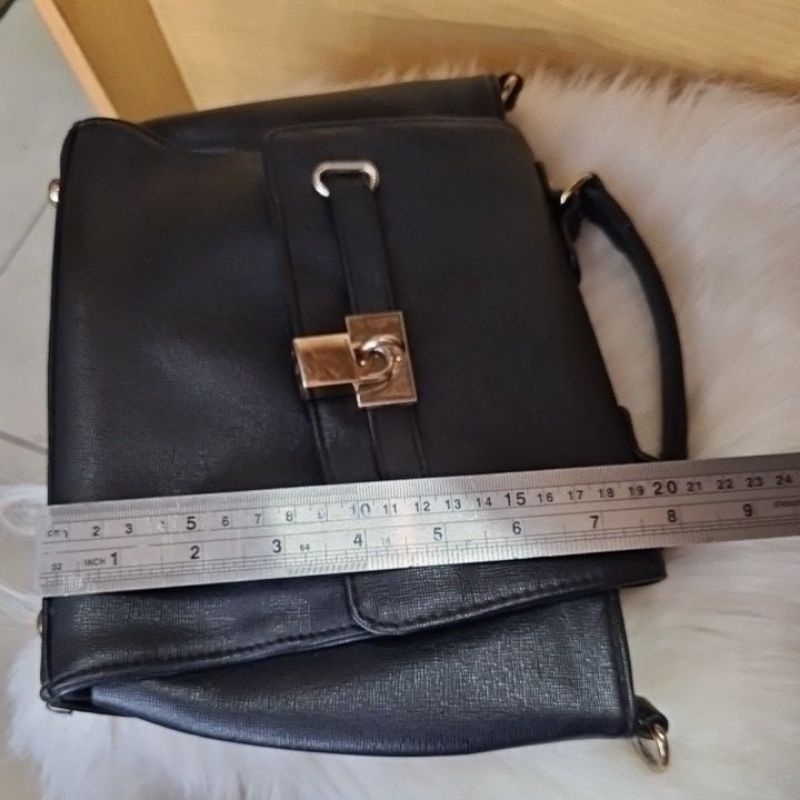 TAS BLACK INTERNATIONAL QUALITY PRELOVED