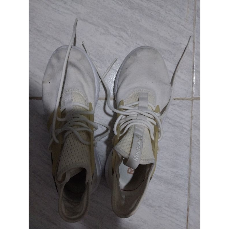 Preloved Sepatu Reebok