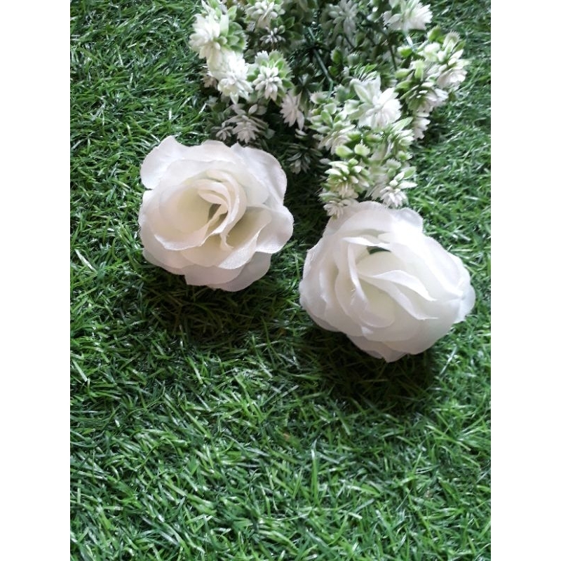 Mawar kuntum putih dekorasi-bunga hias-dekorasi pernikahan