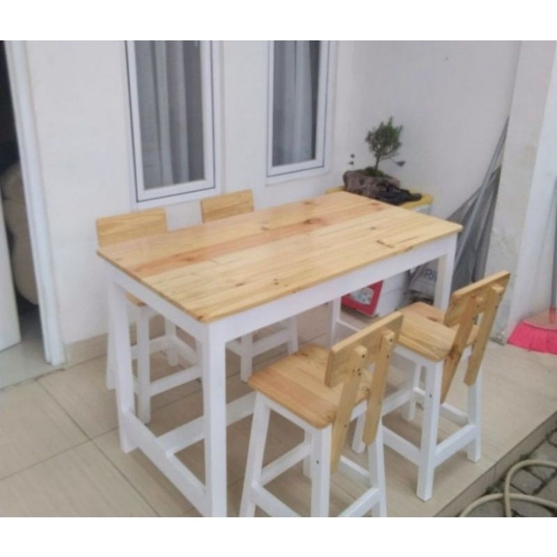 MEJA MAKAN 1 SET 4 KURSI