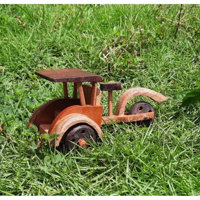 MINIATUR BECAK DARI KAYU HIASAN PAJANGAN RUMAH