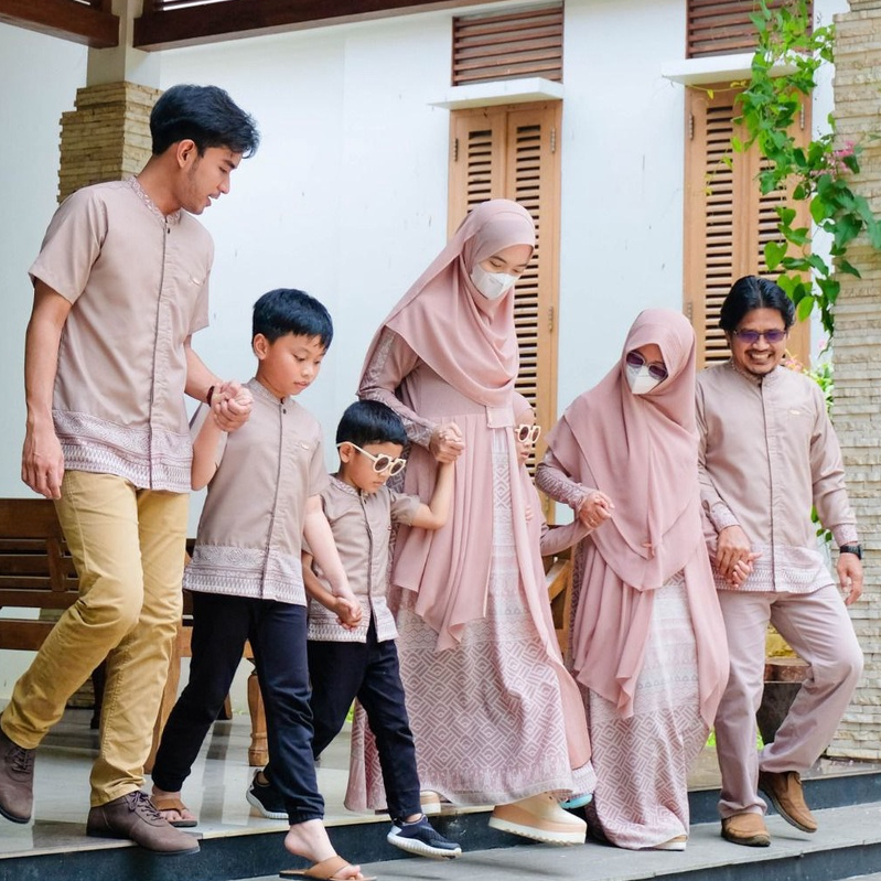 BAJU GAMIS COUPLE KELUARGA SOFTPINK NUDE PEACH COKLAT MOTIF PRINT MOTIP BUNGA SIGNATURE FAMILY SET R