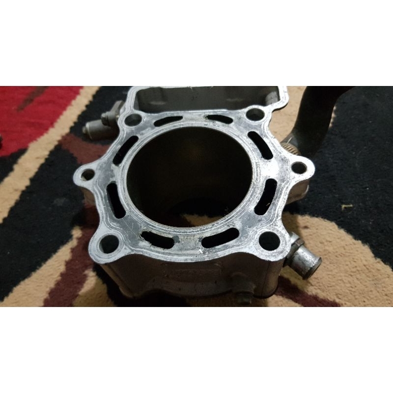 husqvarna 250 2008 cylinder blok buring MAYAN