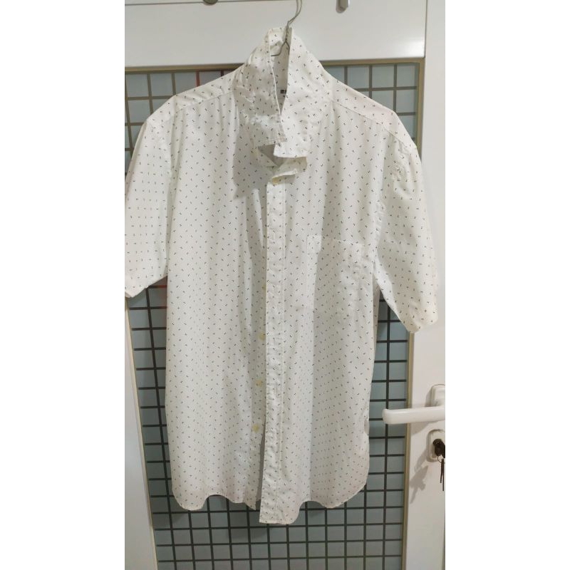 [BEKAS] KEMEJA PUTIH UNIQLO BAGUS MURAH