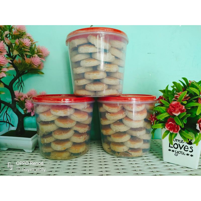 

Roti kacng khas jember