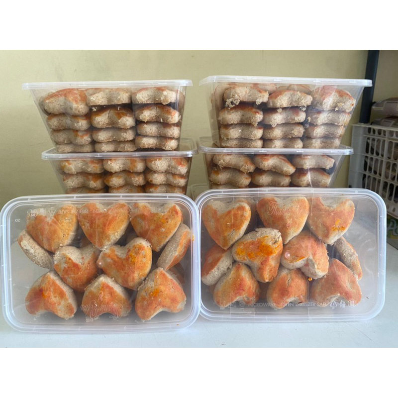 

Wadai amor (kue kacang)