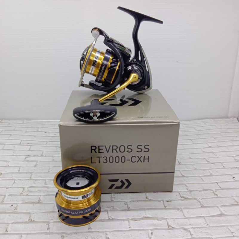 Reel Daiwa Revros SS LT3000-CXH Power Handle