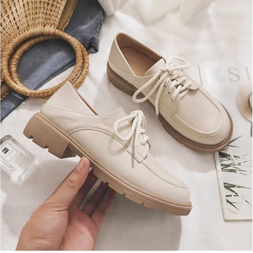 Sepatu Wanita Oxford / Sepatu Docmart Cream Tali Premium JULLY 0099