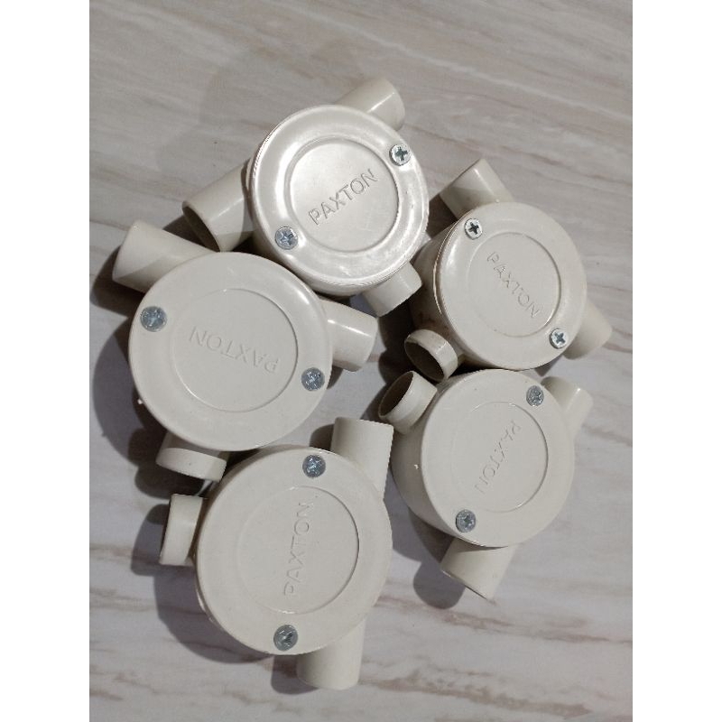 T-DUS LISTRIK 5/8 PUTIH + BAUT SKRUP/CABANG 3 PIPA LISTRIK