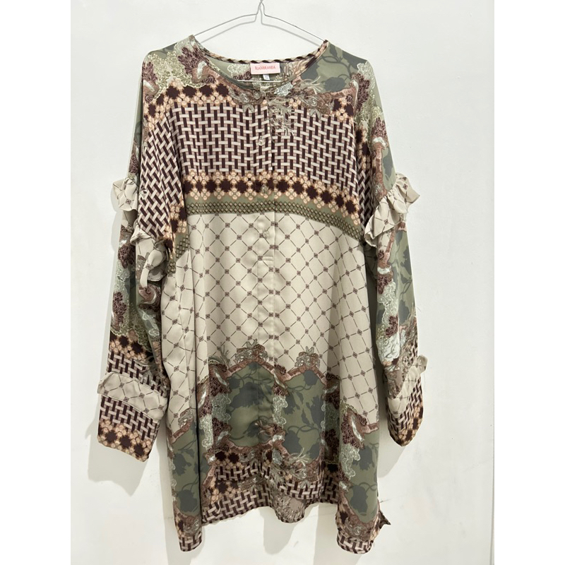 RiaMiranda MAGI TOP - VVGC Preloved