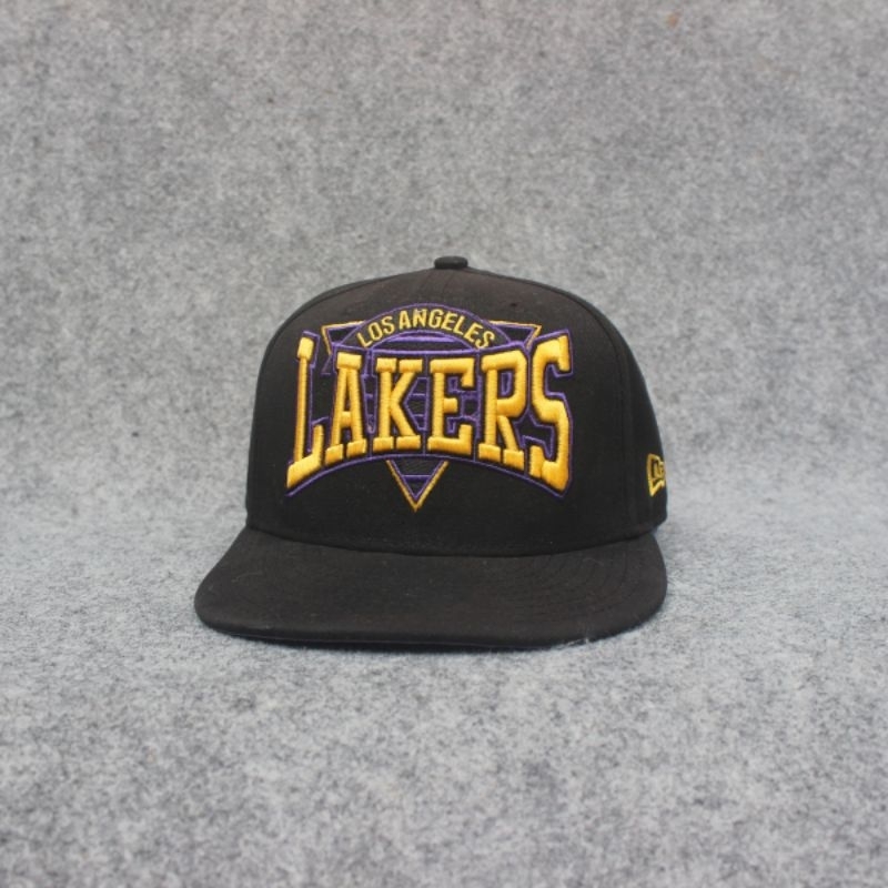 Topi Snapback New Era 59Fifty x NBA LA Lakers Black 7⅝ Second Murah Original