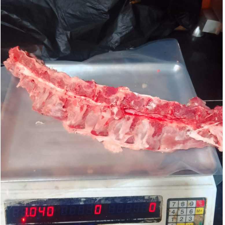 

Tulang kaldu / Tulang Punggung Babi