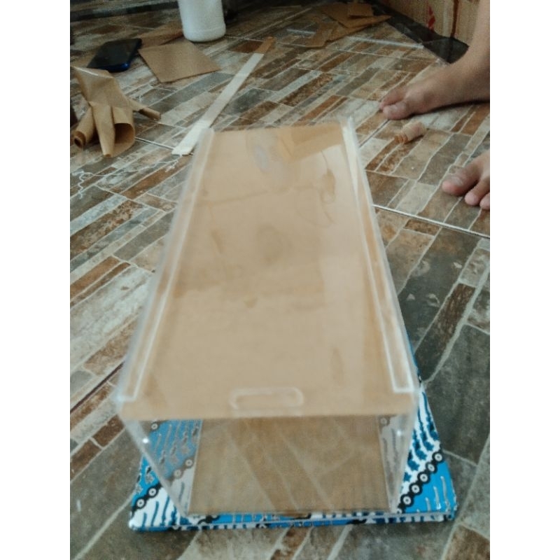 

box sliding 18x18x9cm