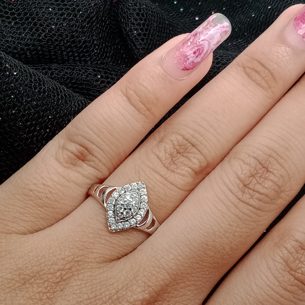 Cincin Emas 17K - 1.7 Gr Kadar 750 - 4623