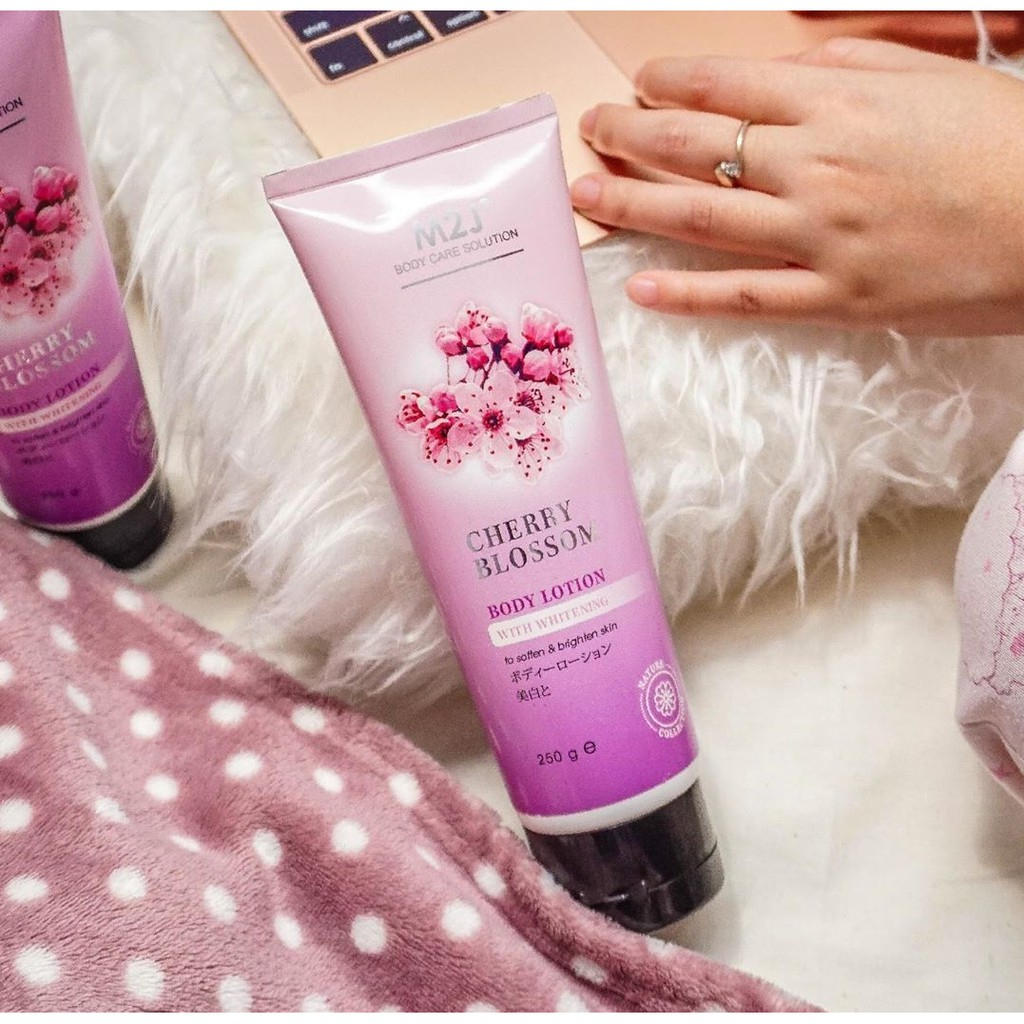 Qeila - Whitening Body Lotion Cherry Blossom 250 g By M2J | Ready Stock