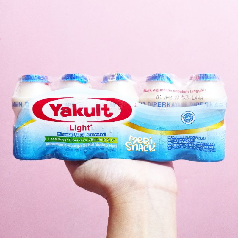 

Yakult Light Minuman Fermentasi Less Sugar 5 x 65ml