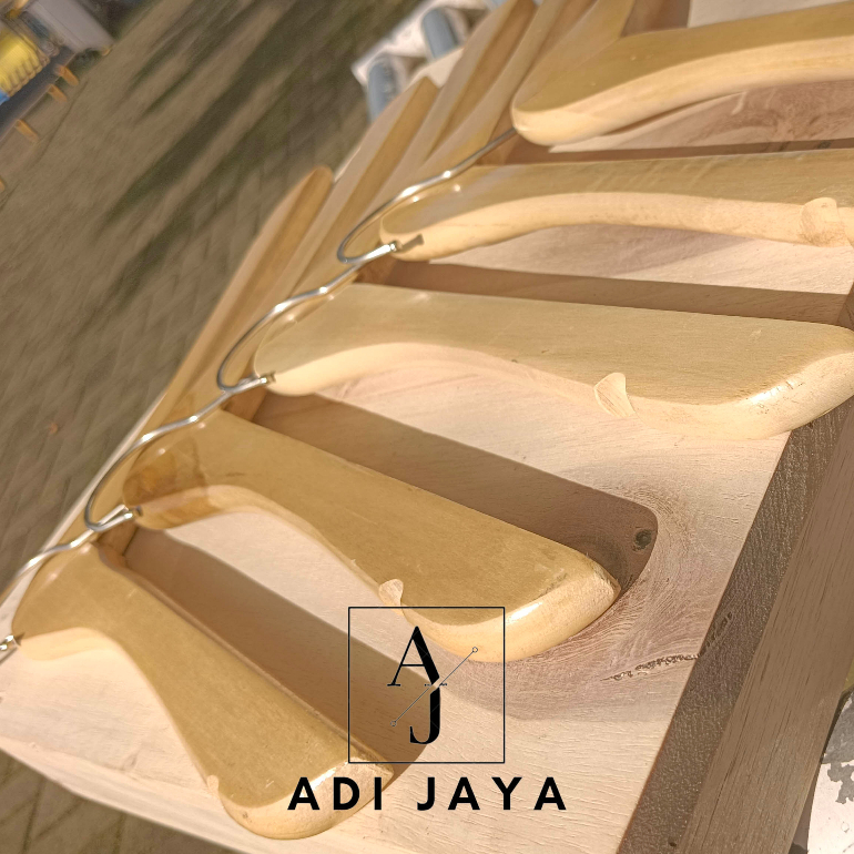 HANGER KAYU NATURAL MINOR DEFECT SALE REJECTED ADI JAYA