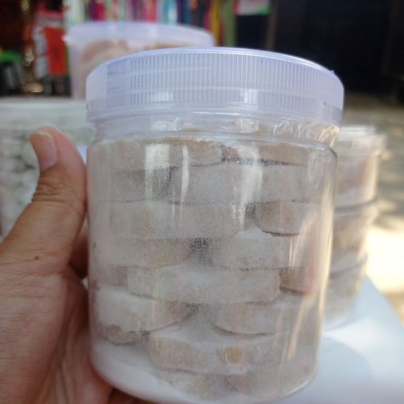 

Kue Putri Salju