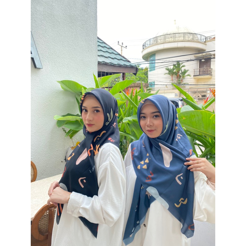 Rumallang Scarf Lontara Premium