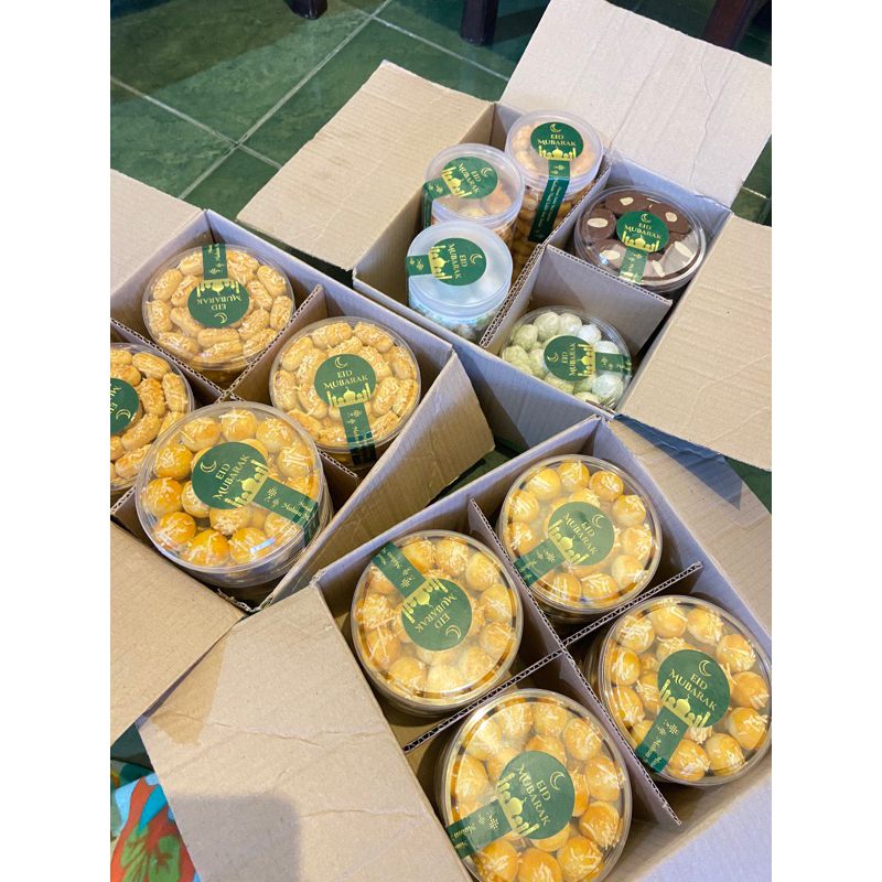 

Paket Kue Lebaran