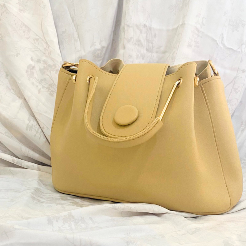 Aileen Bag / Shoulder bag / Tote bag / Hand bag / Tas bahu / Tas jinjing