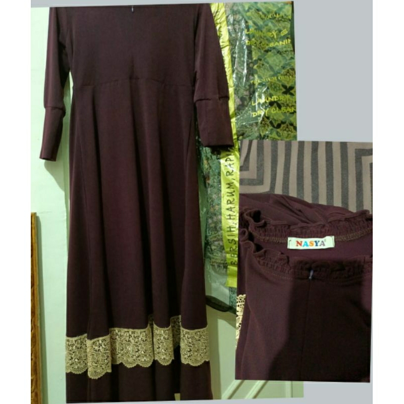 Nasya 1 Set Baju Gamis dan Jilbab Bordir
