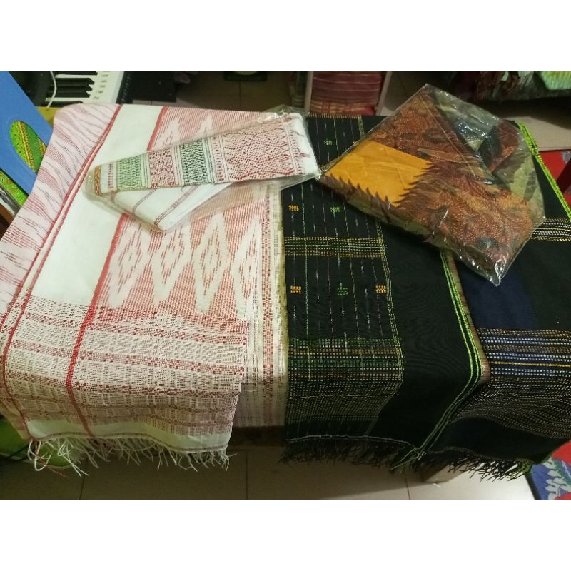 Hiou/Ulos Pengantin Simalungun