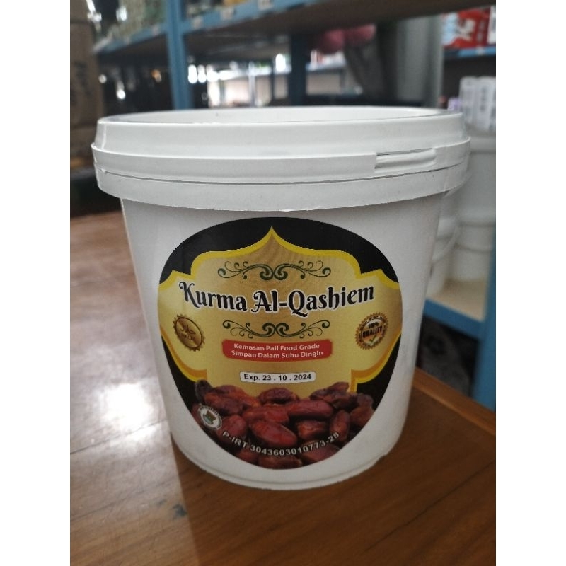 

kurma ember al qashiem