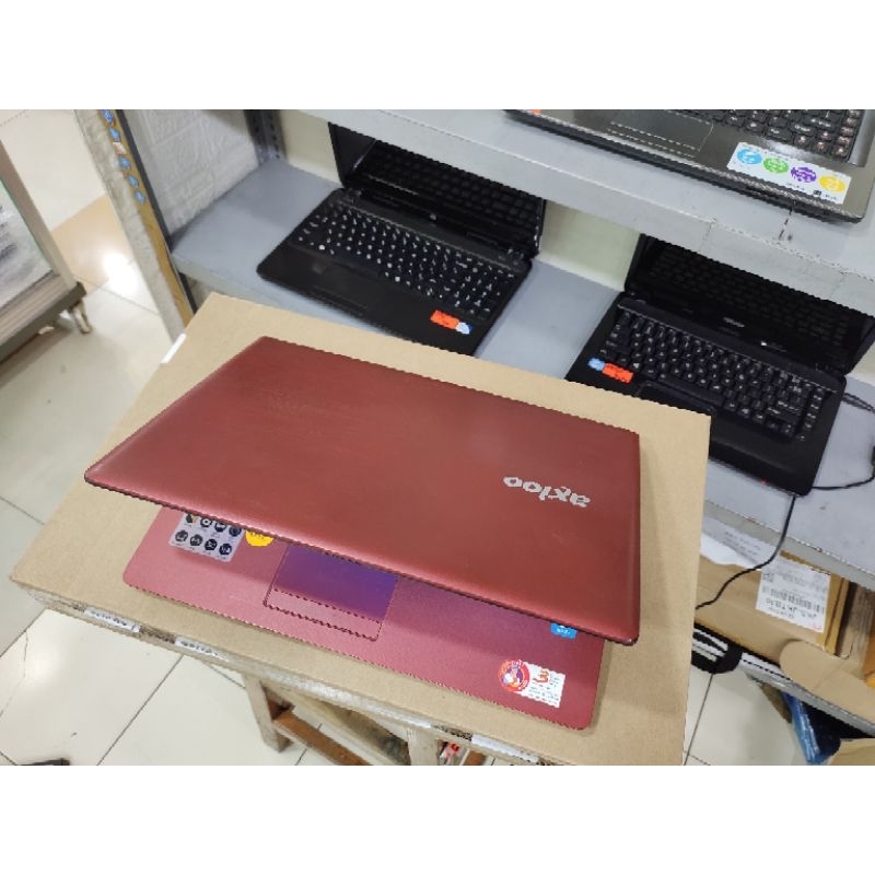 Laptop Leptop Axioo Neon RAM 2GB HDD 500GB Siap Pakai