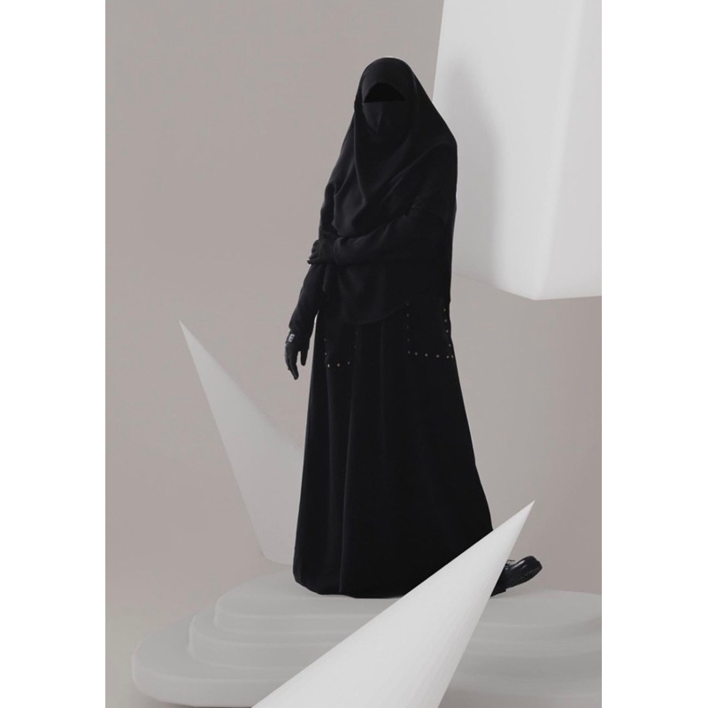 Preloved Fk Short Ouval Black Aljenna