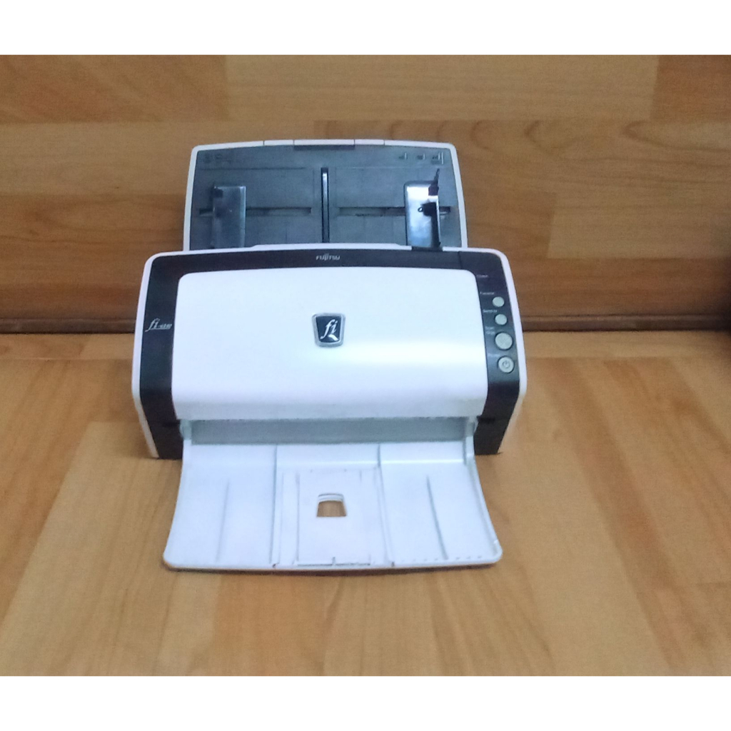 SCANNER f4 AUTO DUPLEKS SCANNING FUJITSU FI 6140  SPEED 80 HALAMAN PER MENIT SIAP PAKAI