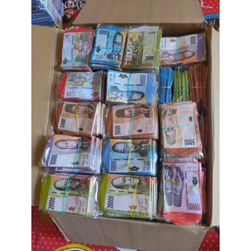 

Amplop lebaran ukuran sedang isi 8-10 pcs