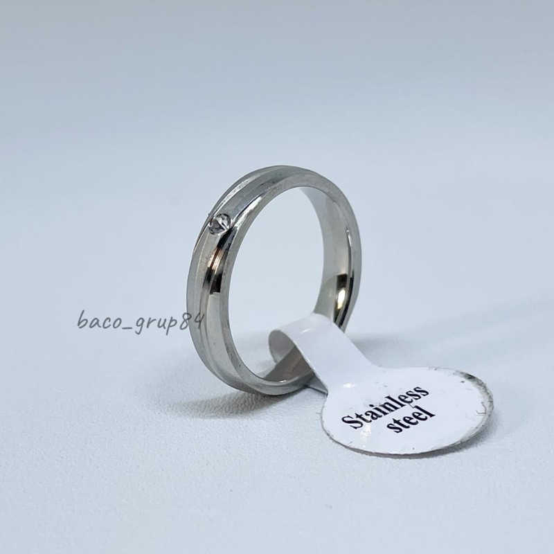 Cincin Titanium Mata Satu alu Miring C22 Awet lama Tidak Karatan Cincin Tunangan Cincin Kawin