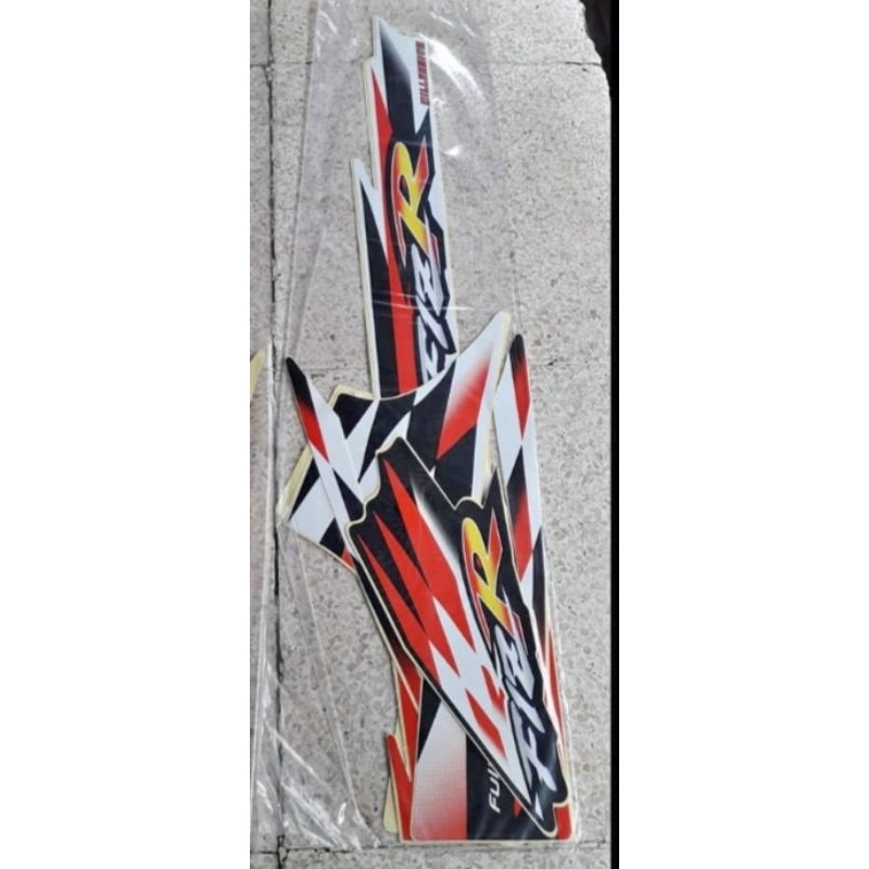 striping stiker fizr merah silver lis body yamaha fizr millenium