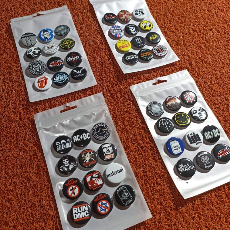 Pin Button / Bros  pin band Musik BMTH / Nirvana satu paket isi 12pcs bonus 5pcs ( 1 pack isi 17pcs )