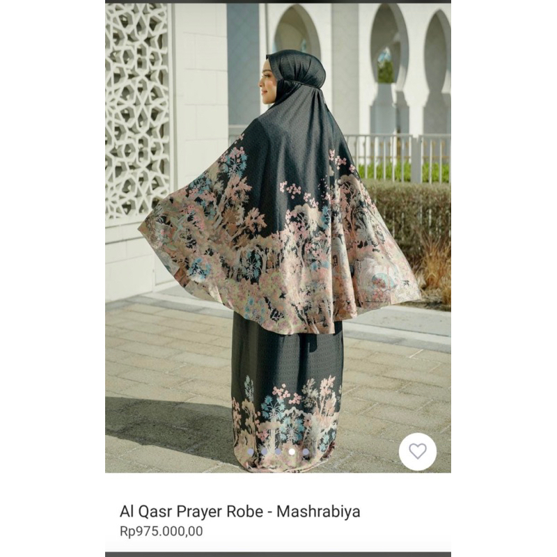 prayer robe Al Qasr