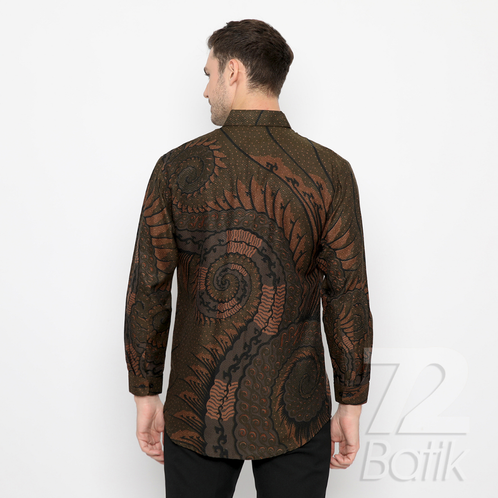 KEMEJA BATIK PRIA LENGAN PANJANG Kemeja Dobby Slimfit Motif Tentaken Warna Hijau Alam Coklat 722428 Cap 72 - Baju Kemeja Atasan Pakaian Setelan Batik Pria Cowok Laki Laki Remaja Keluarga Kantor Lengan Panjang Modern Slimfit Slim Fit Premium Kekinian