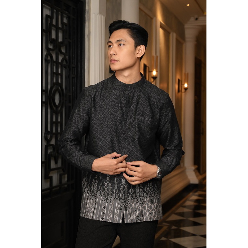 Levaughn Lavish Celestial Long Sleeve Black S Heymale Heylocal