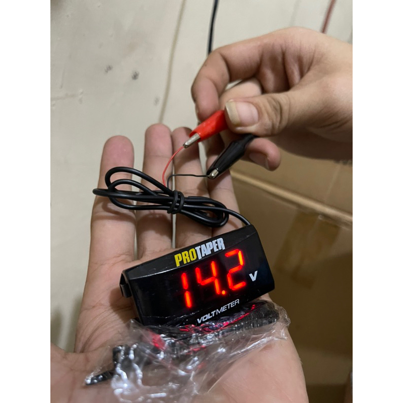 Voltmeter Aki Merah Universal PNP Semua Motor WARNA MERAH