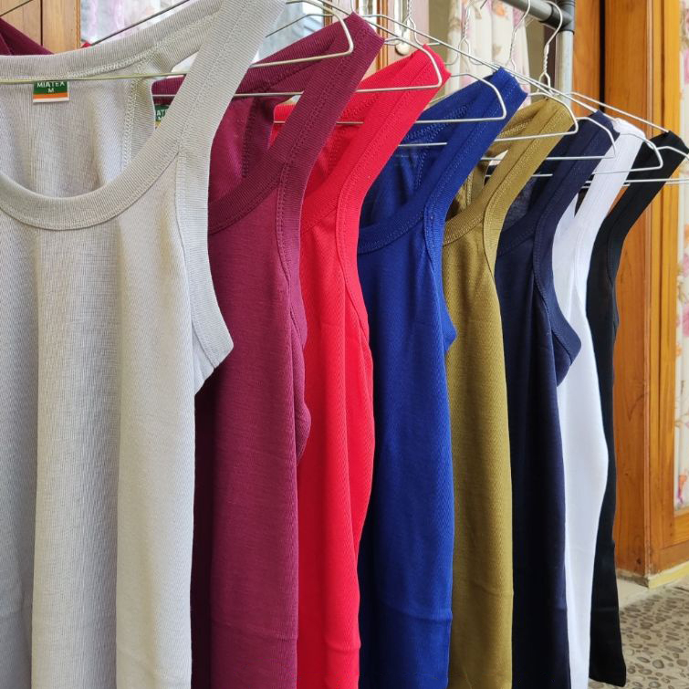 Singlet Kaos Dalam Pria Dewasa Multiwarna Miatex