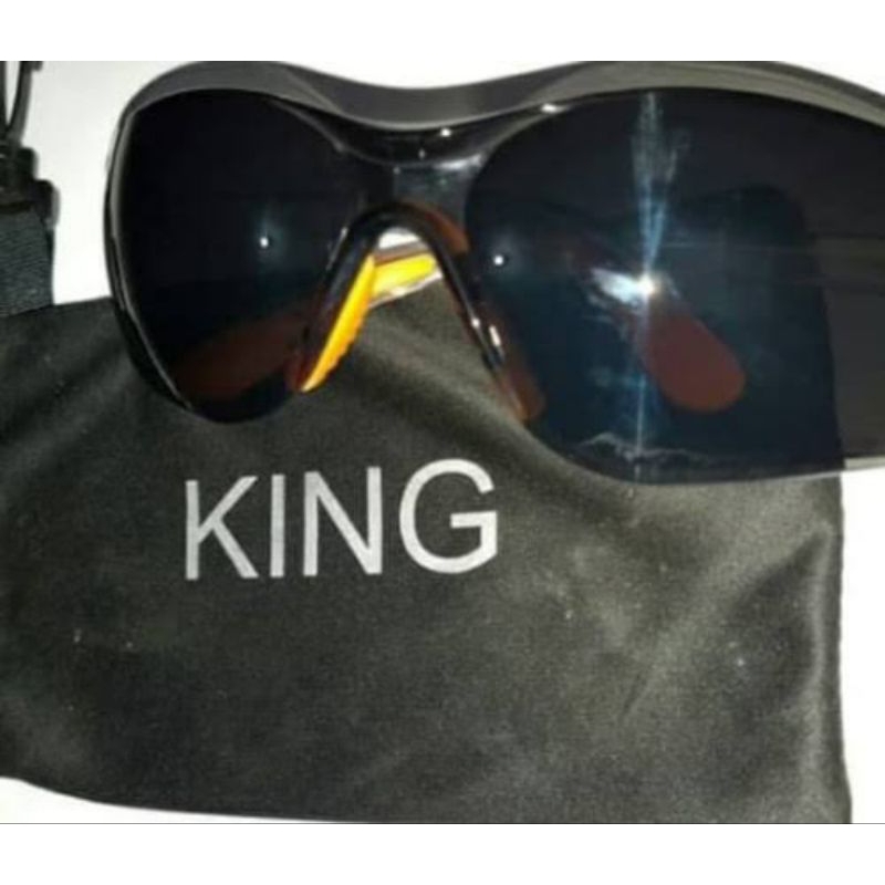 (UTC) Kacamata safety merk King warna hitam