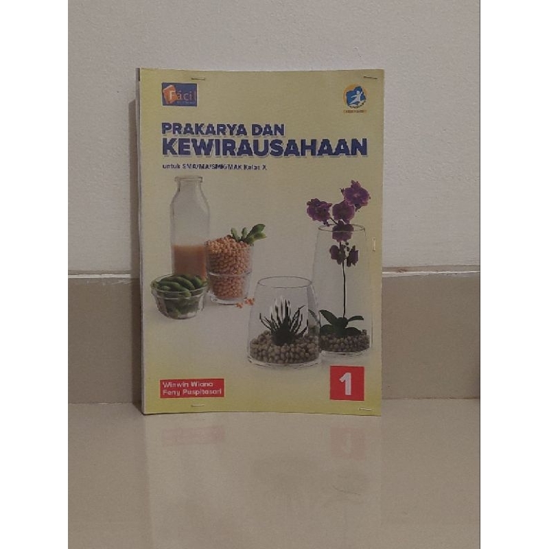 BUKU PRAKARYA KELAS 10 FACIL