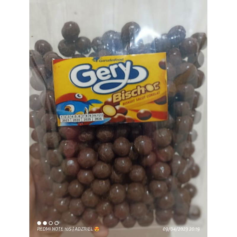 

Gery Bischoc | Aneka Cemilan | Aneka Snack