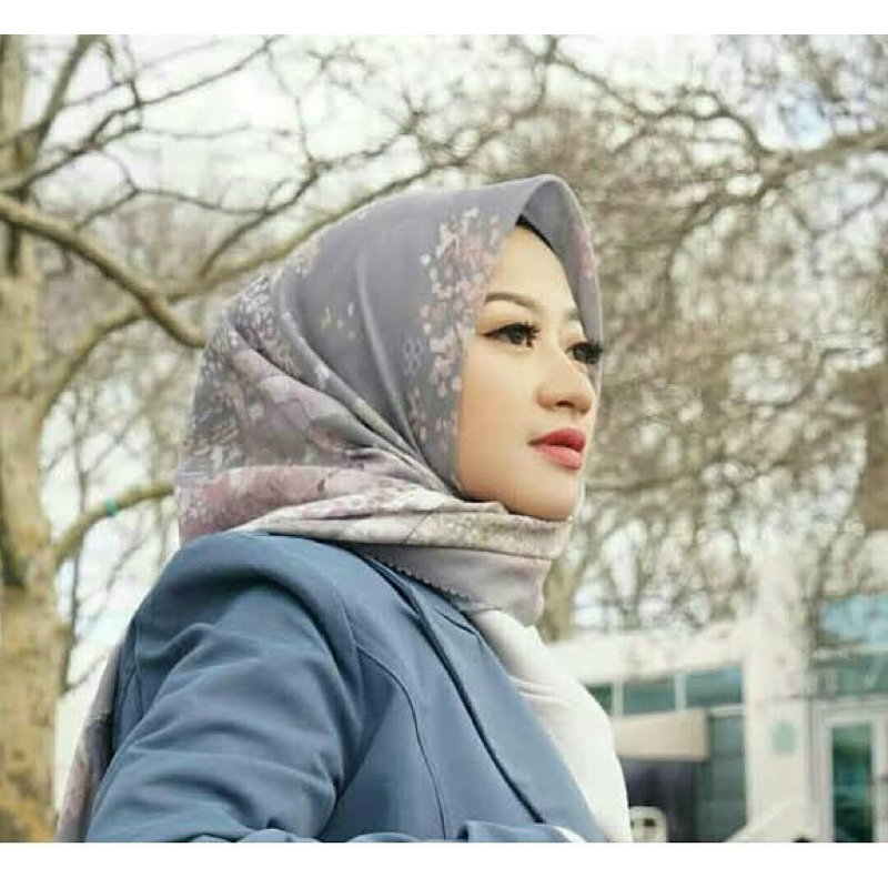 Buttonscarves New York Grey Preloved