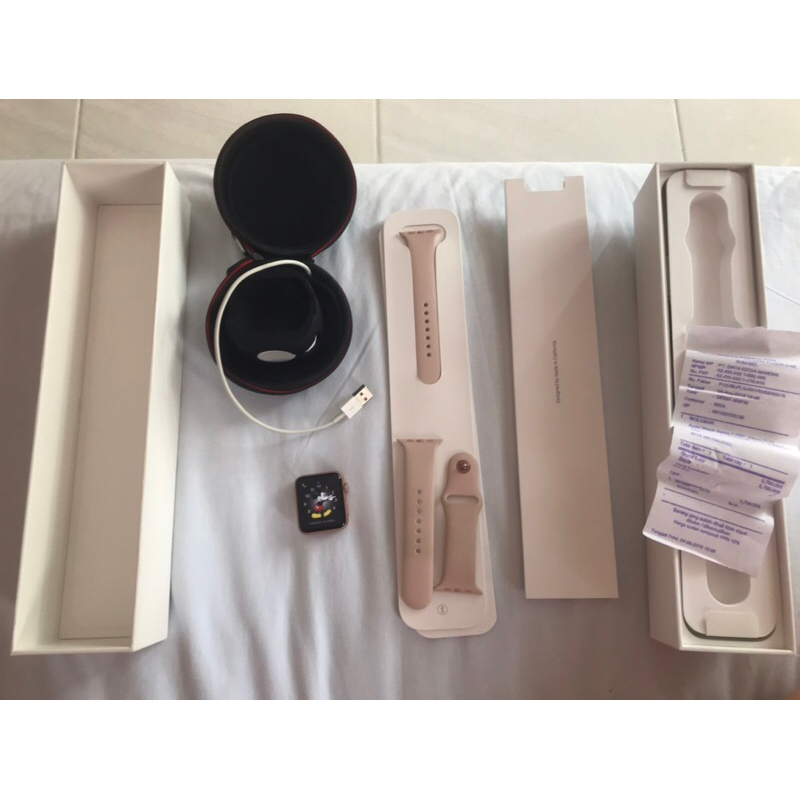 (PRELOVED / SECOND) Apple Watch Series 3 GPS, 42mm GOLD Aluminium Case with Pink Sand Sport Band ex 