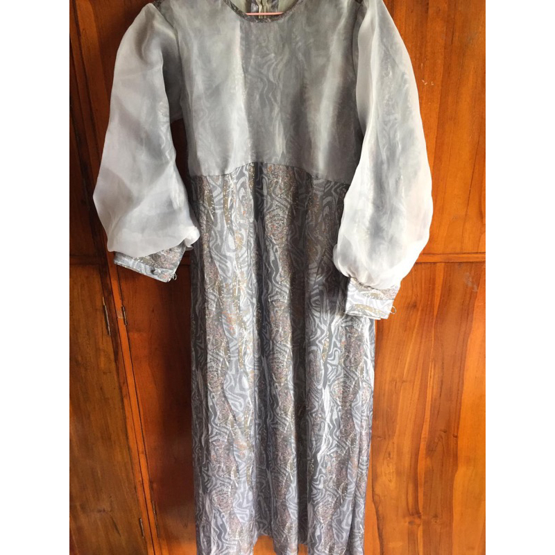 preloved Dress kondangan armani silk print